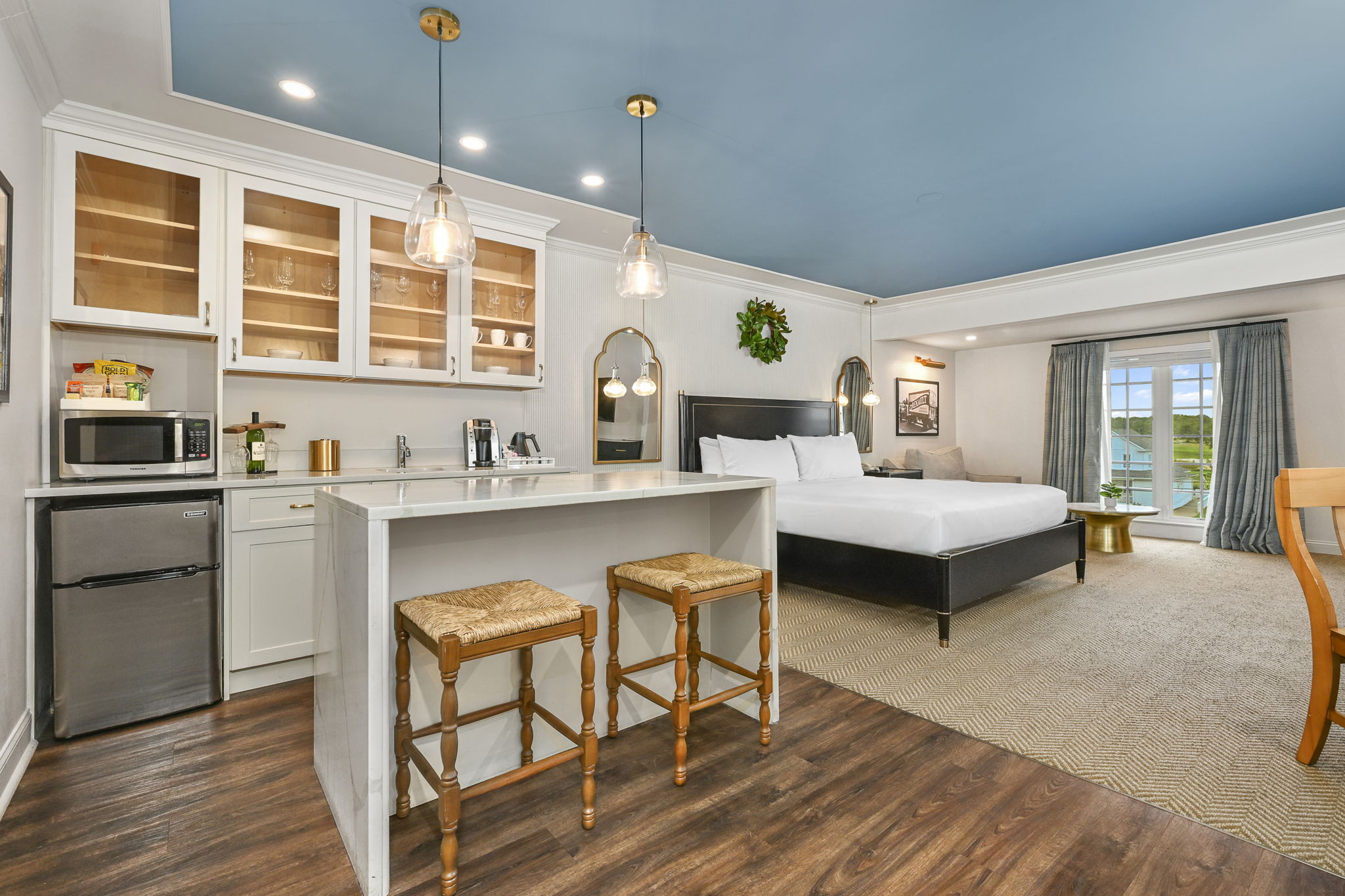 Premium Luxury King Suite at Chateau Renault